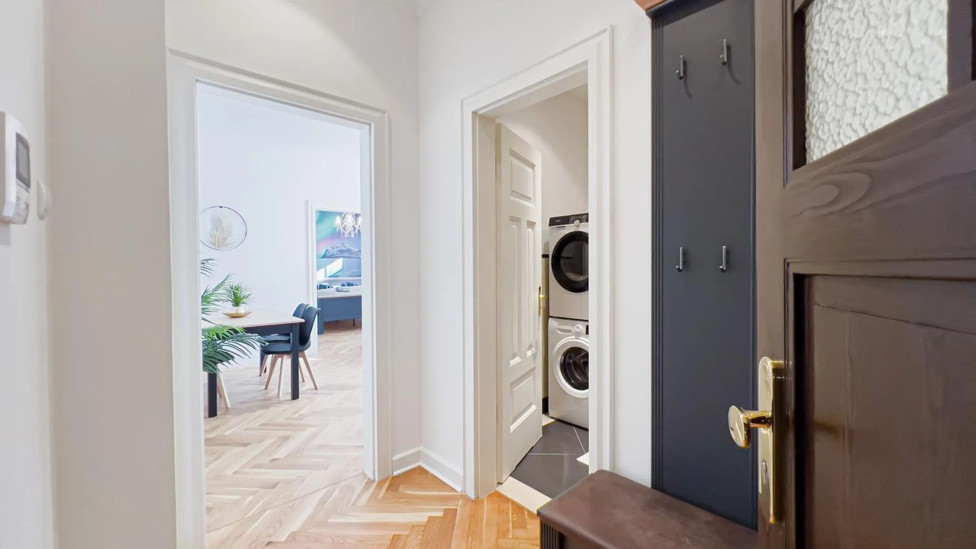 Apartment Erstklassiges Ferienapartment Citynah Mit 1 Schlafzimmer - Wifi, Tv, Kuechenzeile, Waschmaschine&Trockner Leipzig