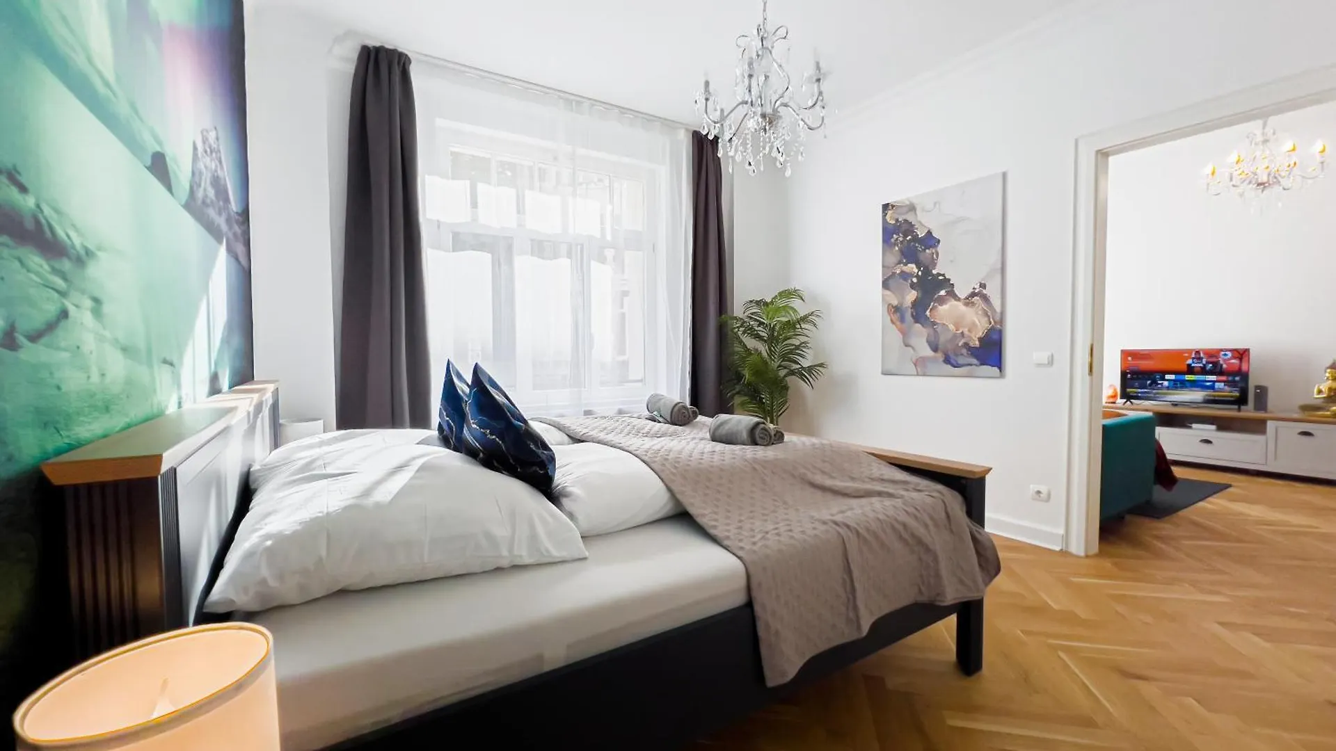 Erstklassiges Ferienapartment Citynah Mit 1 Schlafzimmer - Wifi, Tv, Kuechenzeile, Waschmaschine&Trockner Leipzig 0*,  Germany