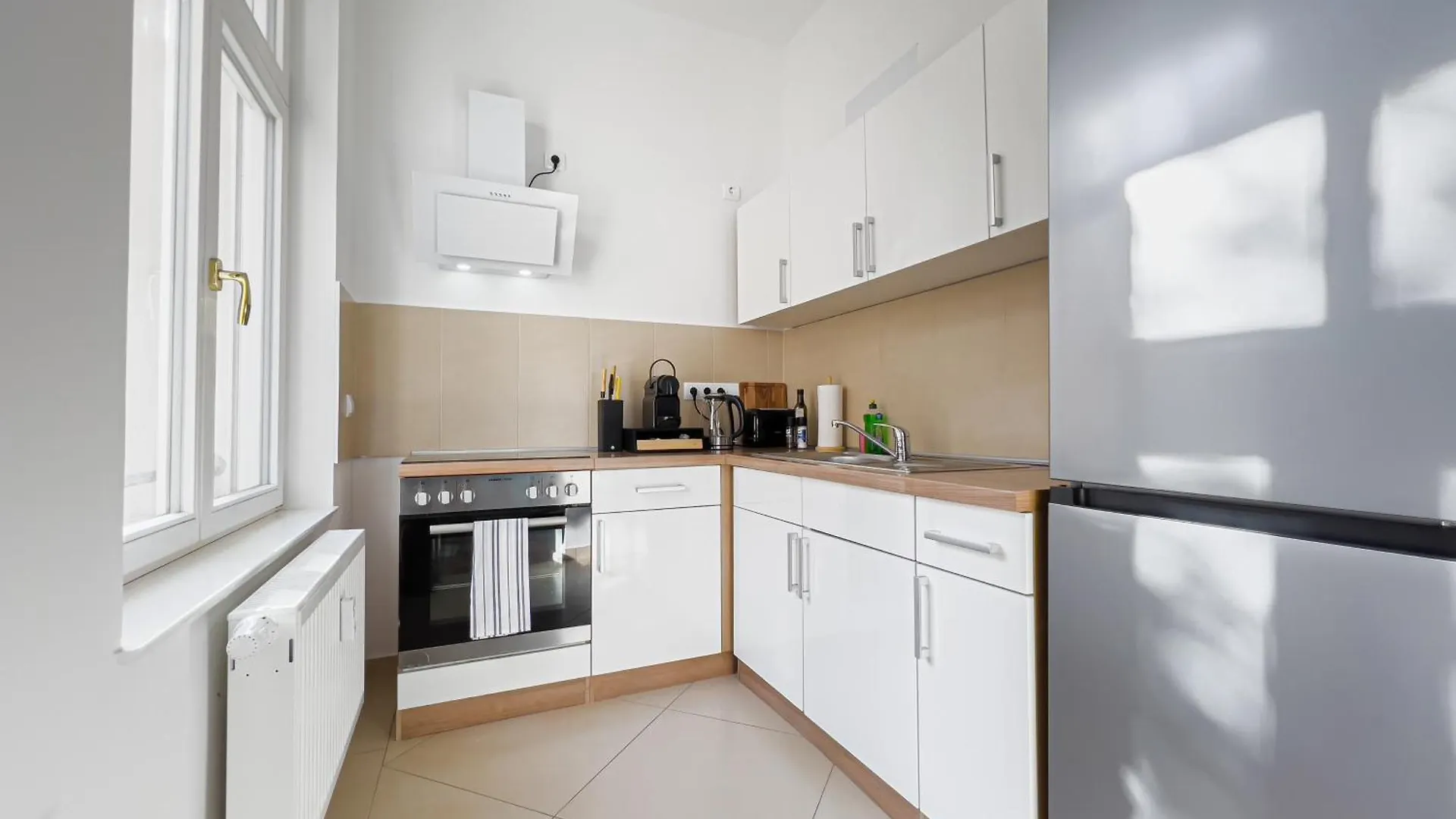 Erstklassiges Ferienapartment Citynah Mit 1 Schlafzimmer - Wifi, Tv, Kuechenzeile, Waschmaschine&Trockner Leipzig Apartment